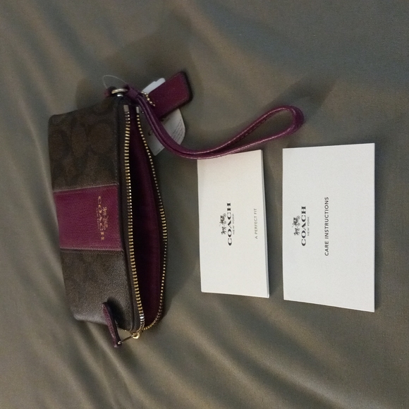 Coach Wrist Purse NWT - Picture 6 of 7